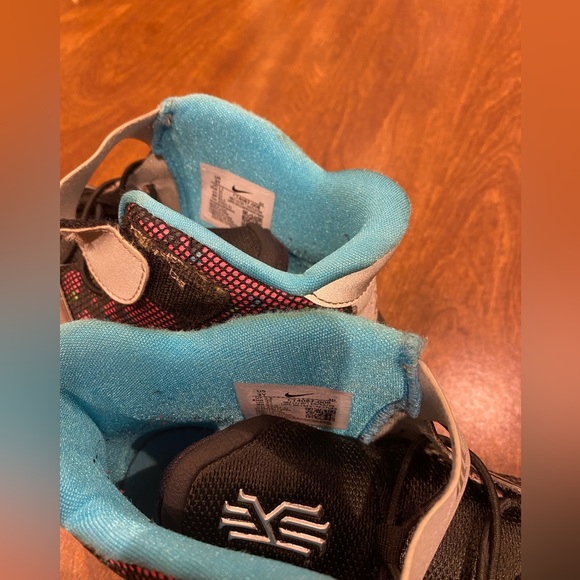 Nike Kyrie 7 GS Pixel Camo Black Multi Color Shoes - Picture 7 of 9